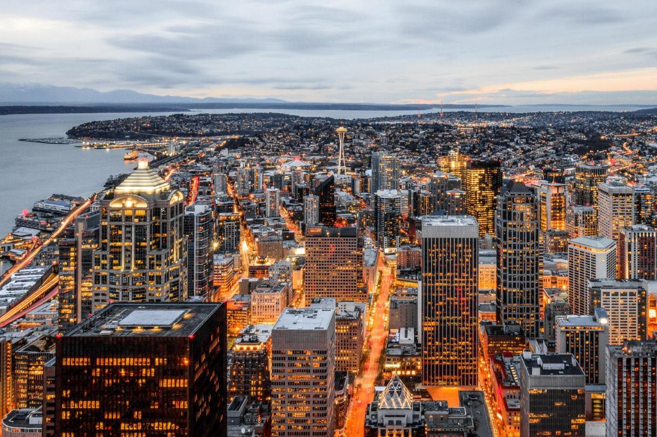 Belltown Court Sunset Suite Seattle Exterior photo